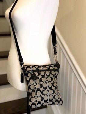 COACH Black Jacquard Signature C Top Zipper Swingaway Crossbody Adj Shoulder Bag